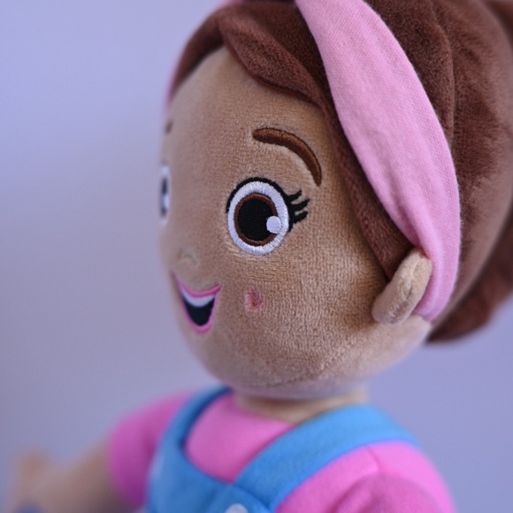 Ms Rachel - Official Interactive Talking Singing Plush Doll Baby Toy - NWOT - Picture 12 of 13